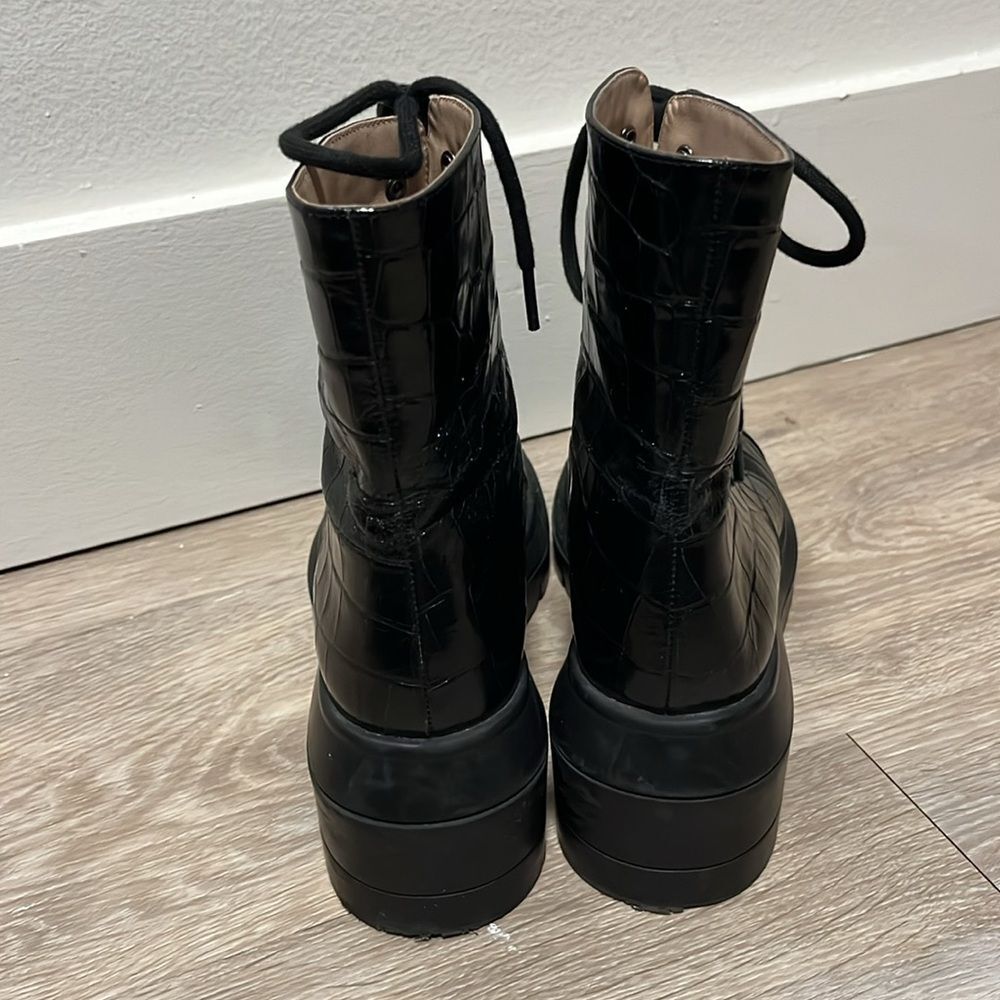 STUART WEITZMAN Nisha Black Croc-Embossed Leather Ankle Boots, Size 7 (EU 37.5) - Picture 10 of 16
